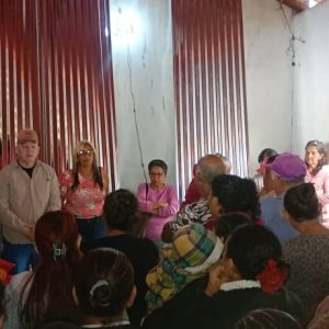 Entregan 680 láminas de zinc para restaurar techos en El Jarillo