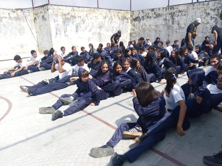 Mas de 140 estudiantes reciben formación en resolución de conflictos y bienestar animal