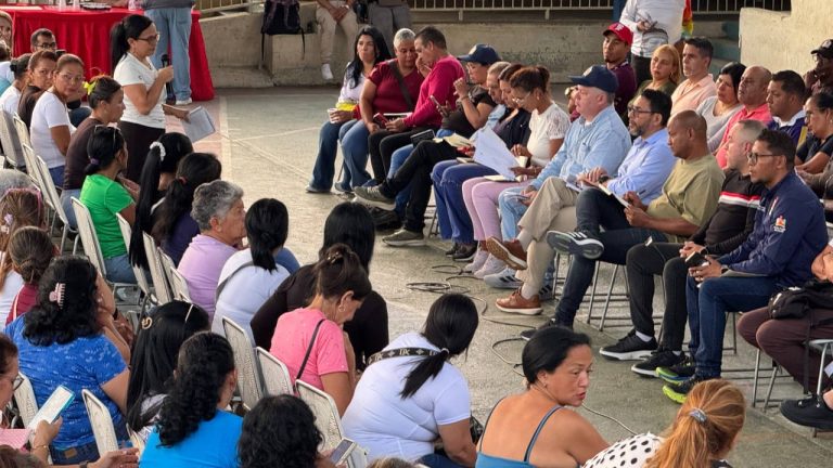 Poder Popular y municipalidad trazan ruta de soluciones integrales en Paracotos