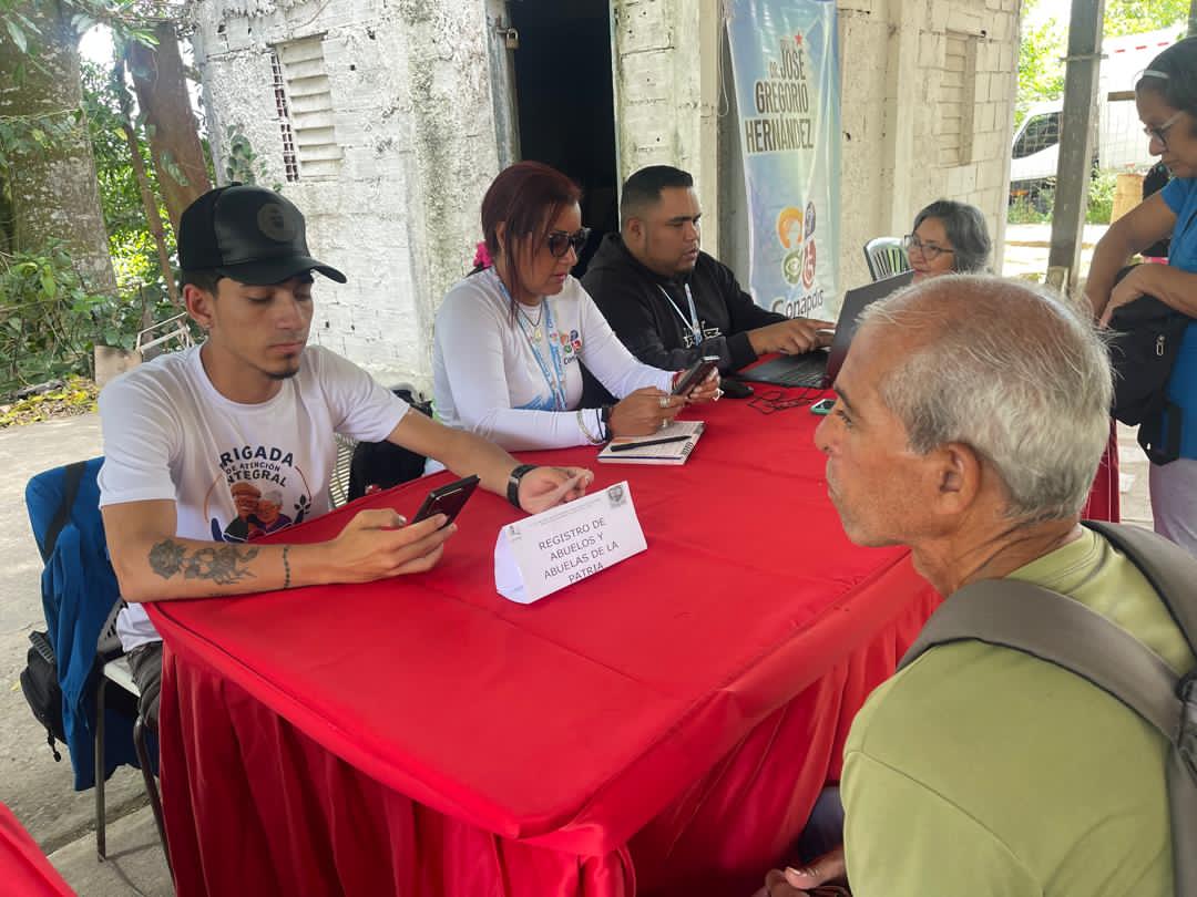 Protección con rostro humano: 60 abuelos de El Naranjal ya forman parte del registro social municipal