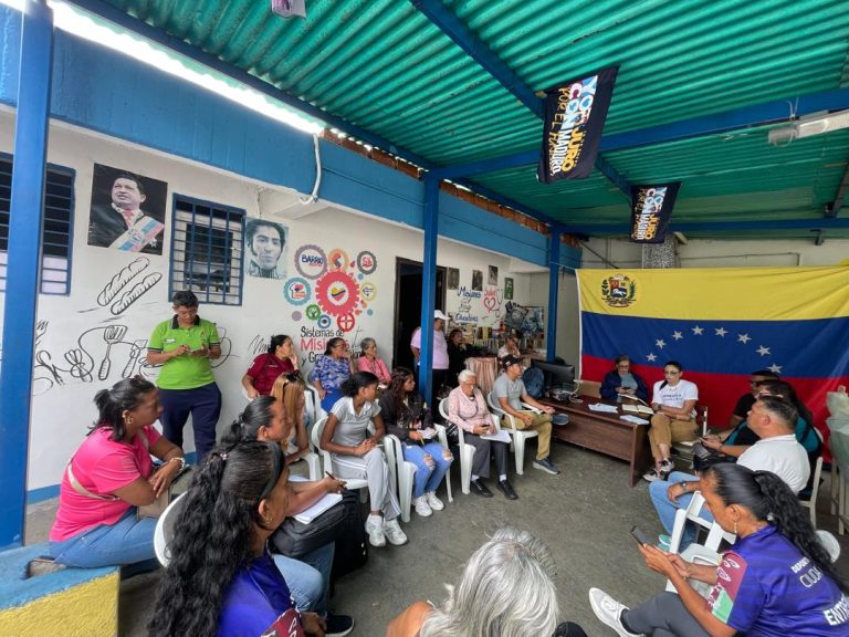 Brigadas de Atención Integral se despliegan para proteger a más de 2 mil abuelos en Guaicaipuro