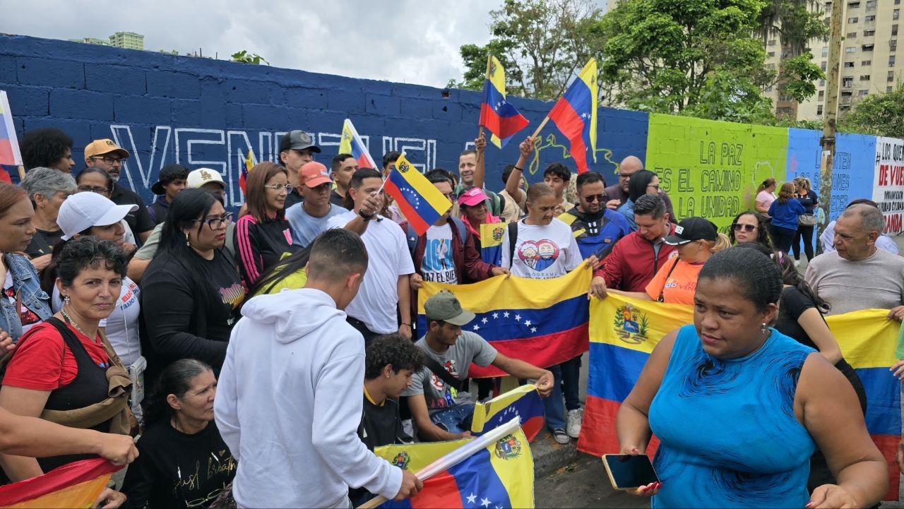 Guaicaipuro se une a la peregrinación nacional con el mural “Venezuela Vuela Libre”