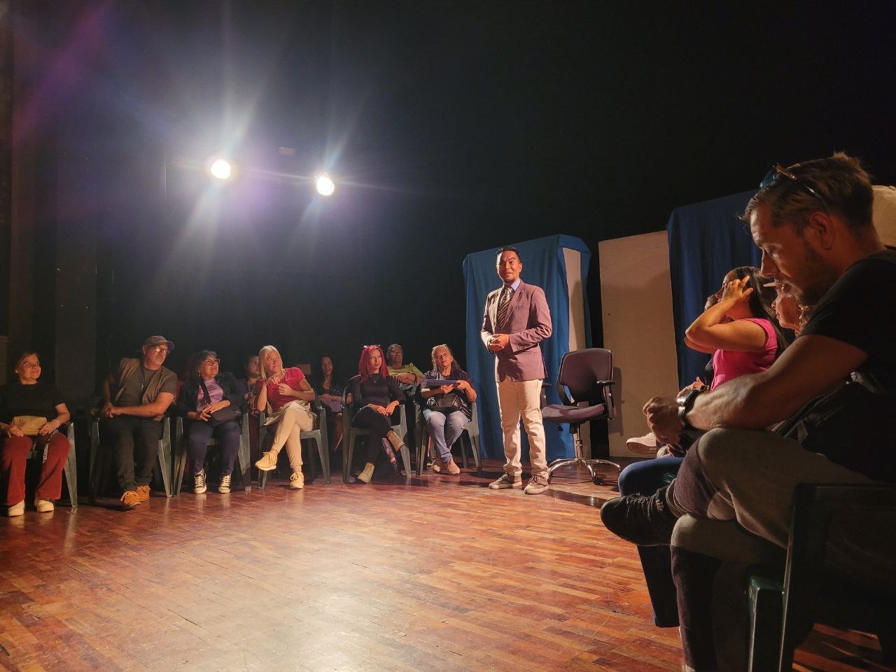 “Palabras Maravillosas” invita a las mujeres de Guaicaipuro a levantar la mano y pedir ayuda