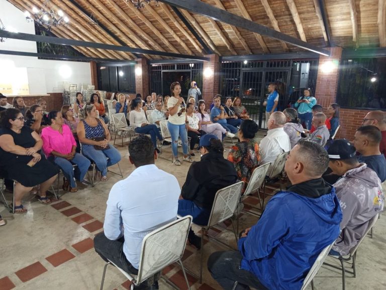 Juntas de Condominio en La Quinta reciben Bs. 3 millones para ejecución de proyectos