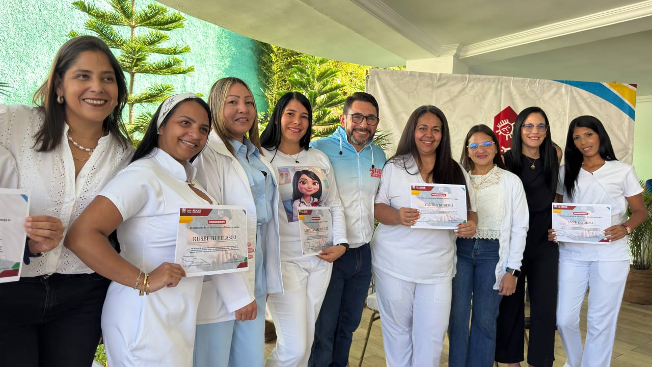 Alcalde Fraija realizó agasajo a personal de enfermería de la red +Salud 
