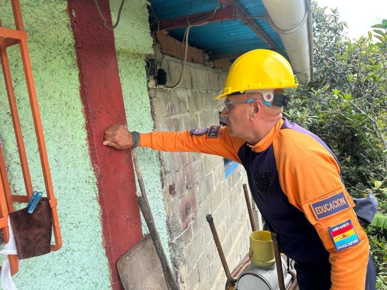 Equipos técnicos inspeccionan condiciones de viviendas en La Parrilla y Las Lomitas