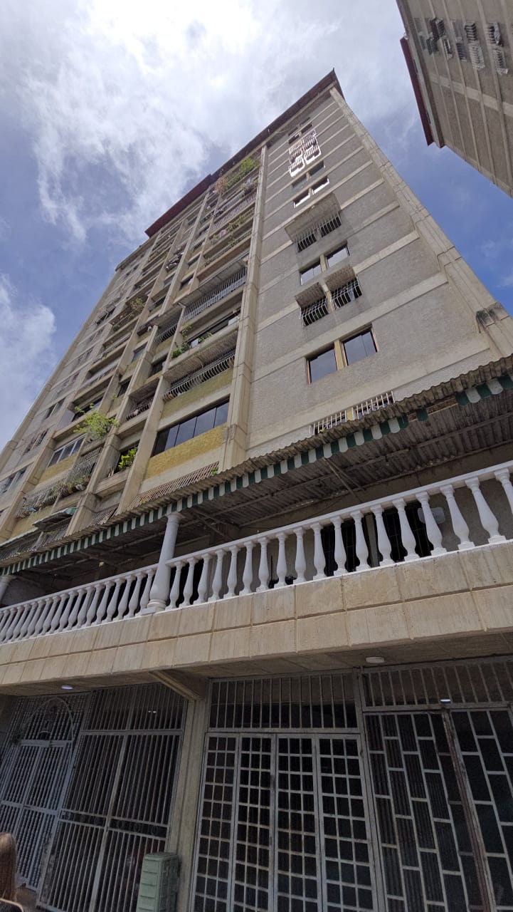Descartan daños graves en las principales infraestructuras residenciales en Guaicaipuro