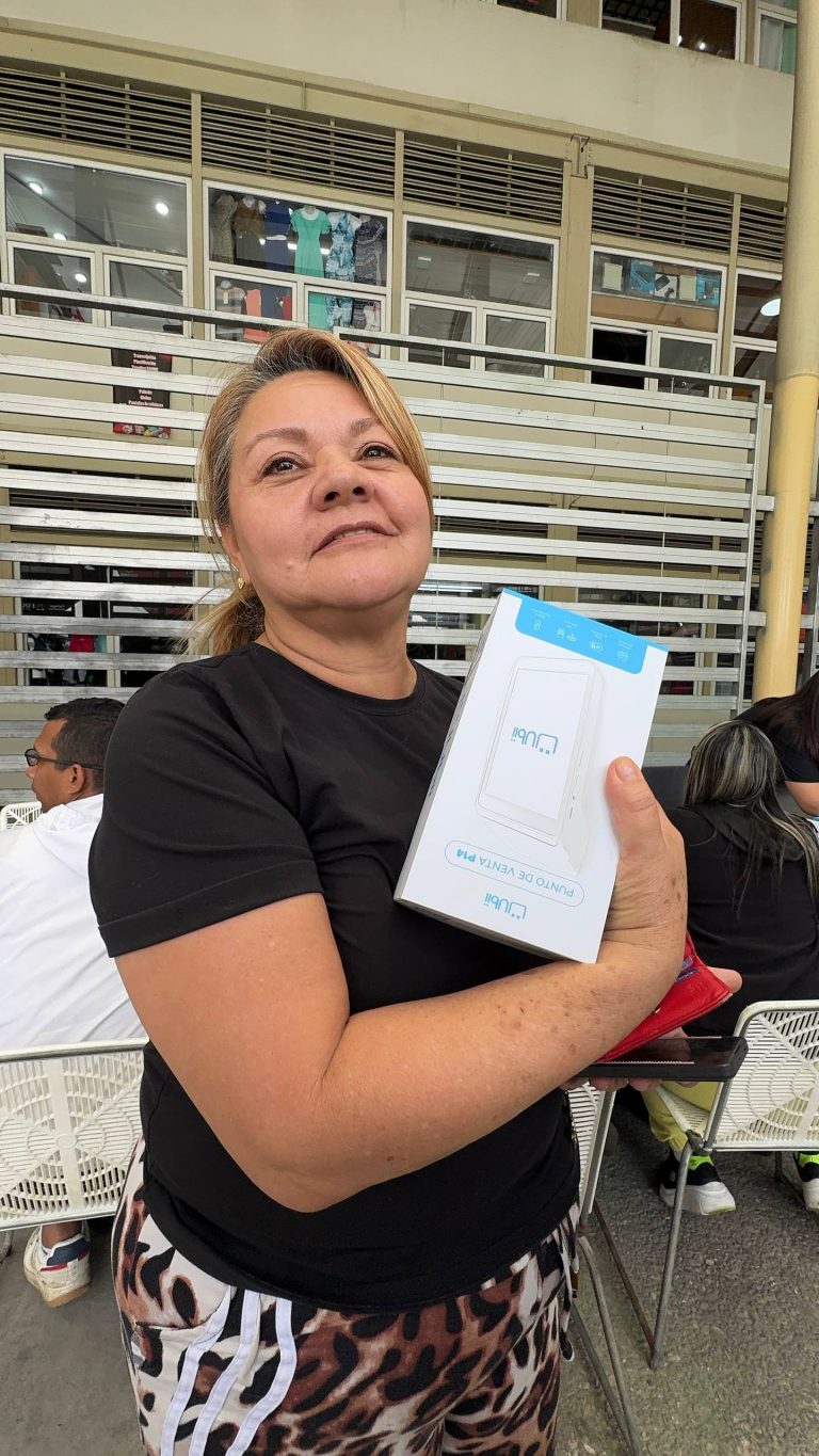 Con testimonios de crecimiento avanza la jornada de financiamiento digital en el Mercado Plaza