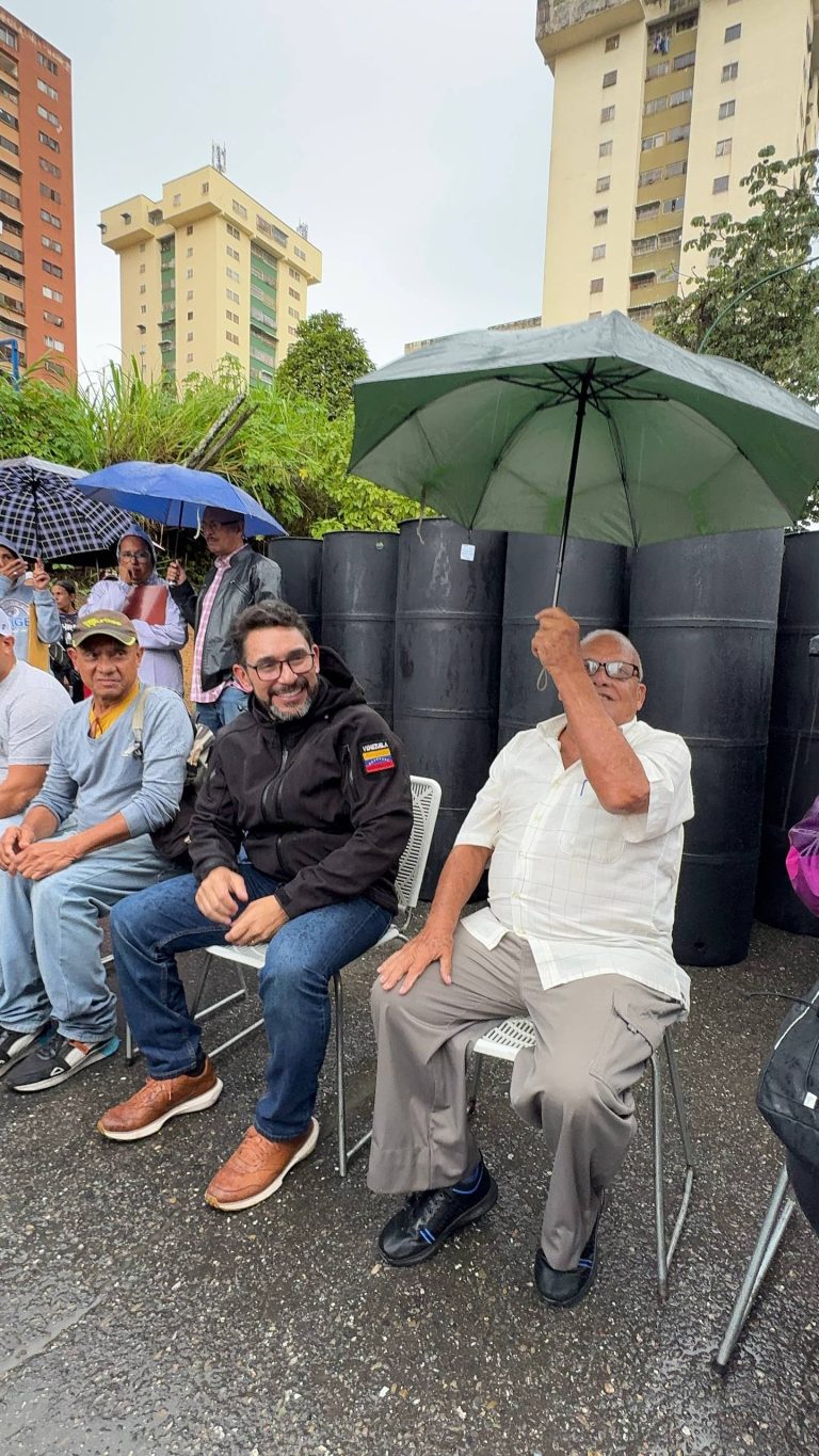 Alcalde Fraija aclara mecanismos de adquisición y donación de tanques en Guaicaipuro