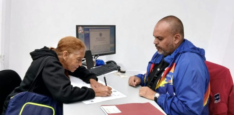 Con más de 400 títulos entregados Guaicaipuro acelera la regularización de tierras urbanas