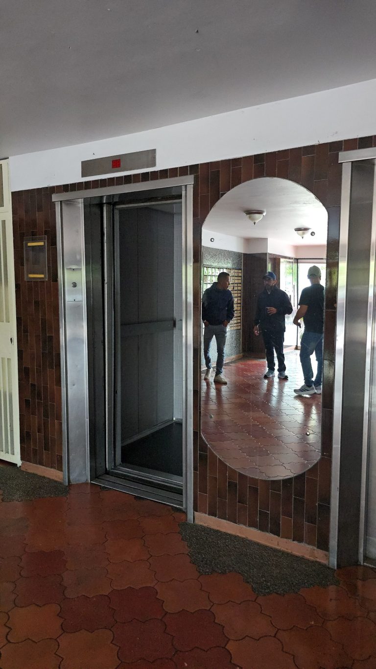 Farith Fraija desmiente prohibición nacional de uso de ascensores