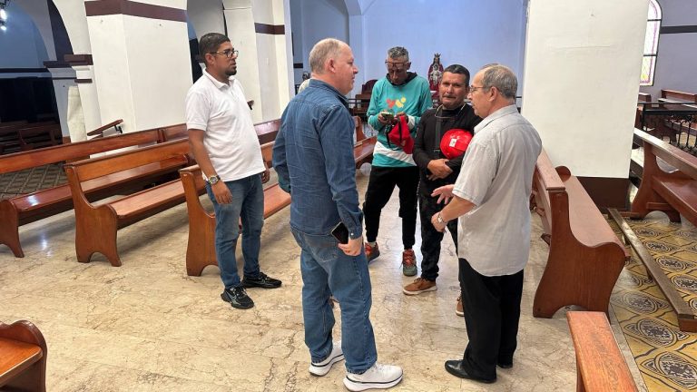 Alcaldía de Guaicaipuro rehabilita espacios de la Iglesia del Carmen tras afectaciones