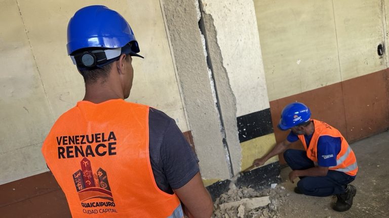 Vecinos de Cumbre Alta y El Savil levantan sus hogares con insumos inmediatos 