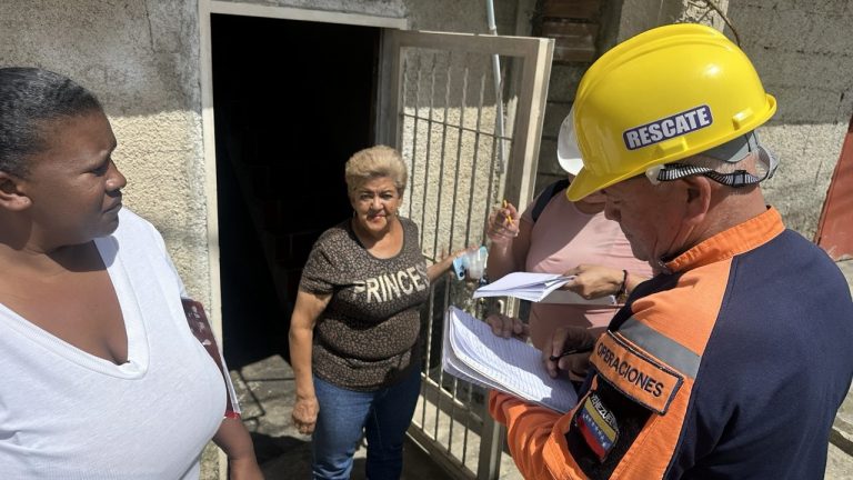 Alcaldía trabaja para mitigar riesgos en viviendas afectadas por el sismo en Los Teques