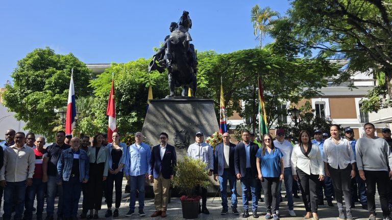 Alcalde Fraija: “Abrazamos el ideal bolivariano sin dar descanso para proteger a nuestro pueblo”