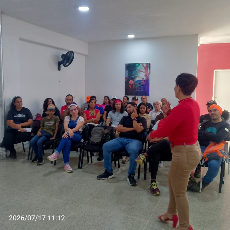 Prestadores de servicios y comunidades organizadas reciben taller de Geografía Turística