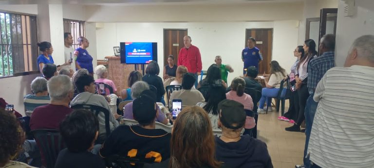 Alcaldía atiende daños por sismos en Villa Francesa de El Vigía