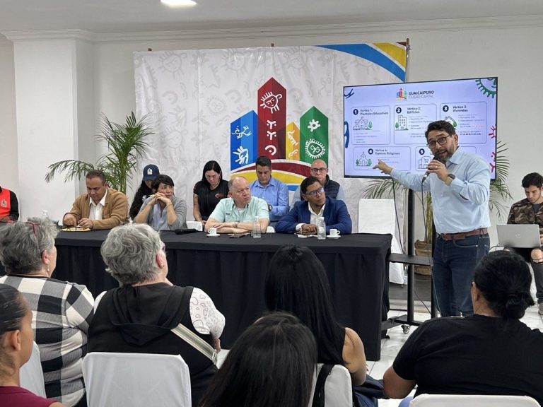 Vecinos destacan respuesta efectiva del alcalde Farith Fraija en evaluación de condominios