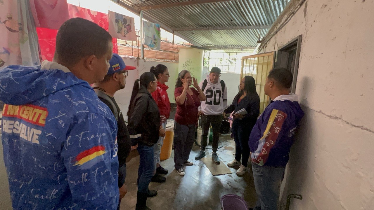 Alcaldía atiende a familias afectadas en ocho comunidades de Los Teques