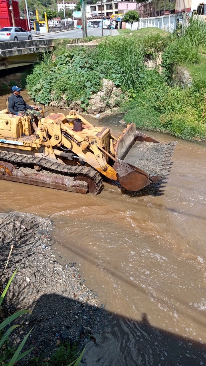 Plan lluvia avanza tras intervenir 315 puntos críticos en Guaicaipuro