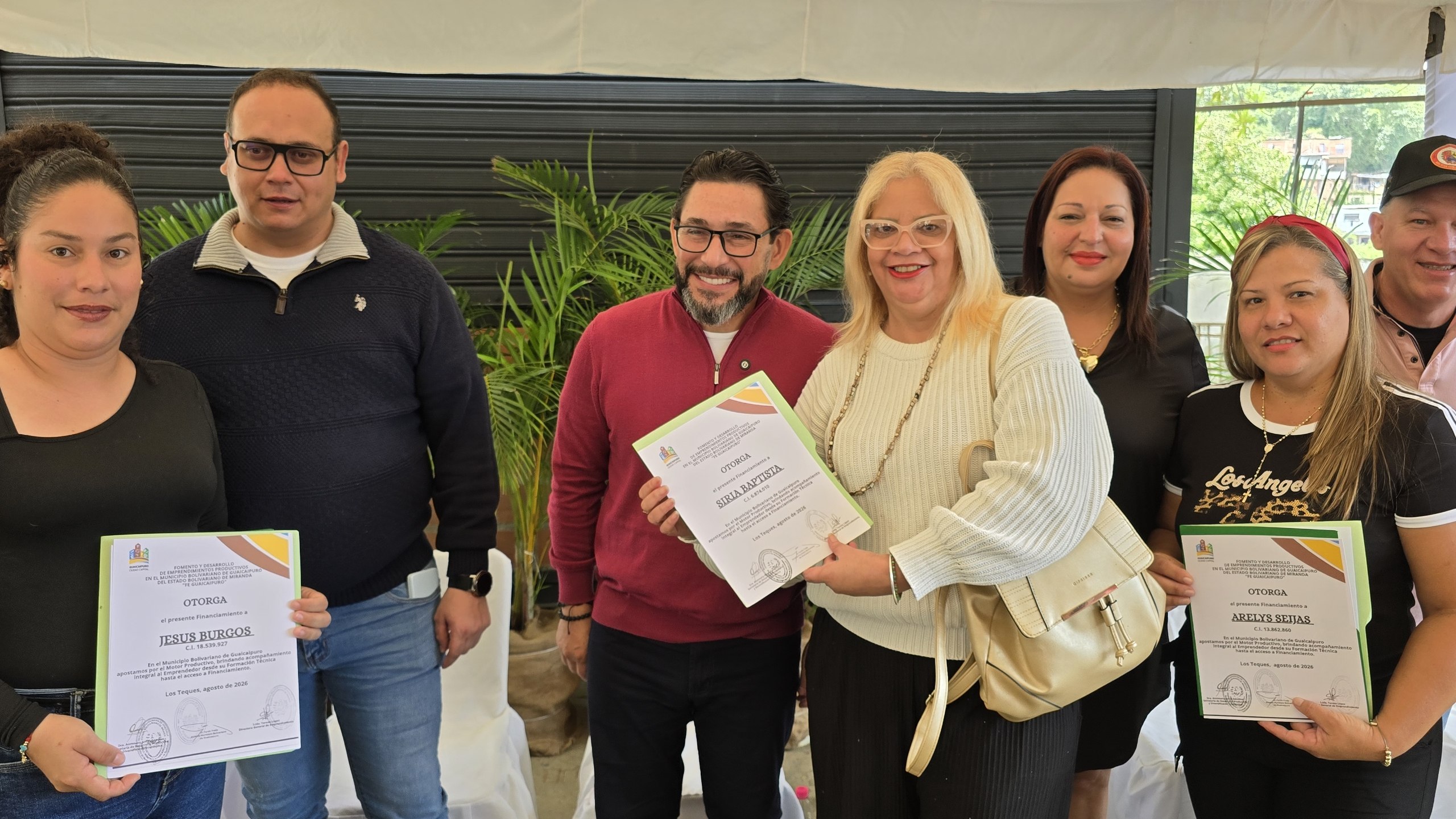 Otorgan financiamientos y certificados a emprendedores guaicaipureños