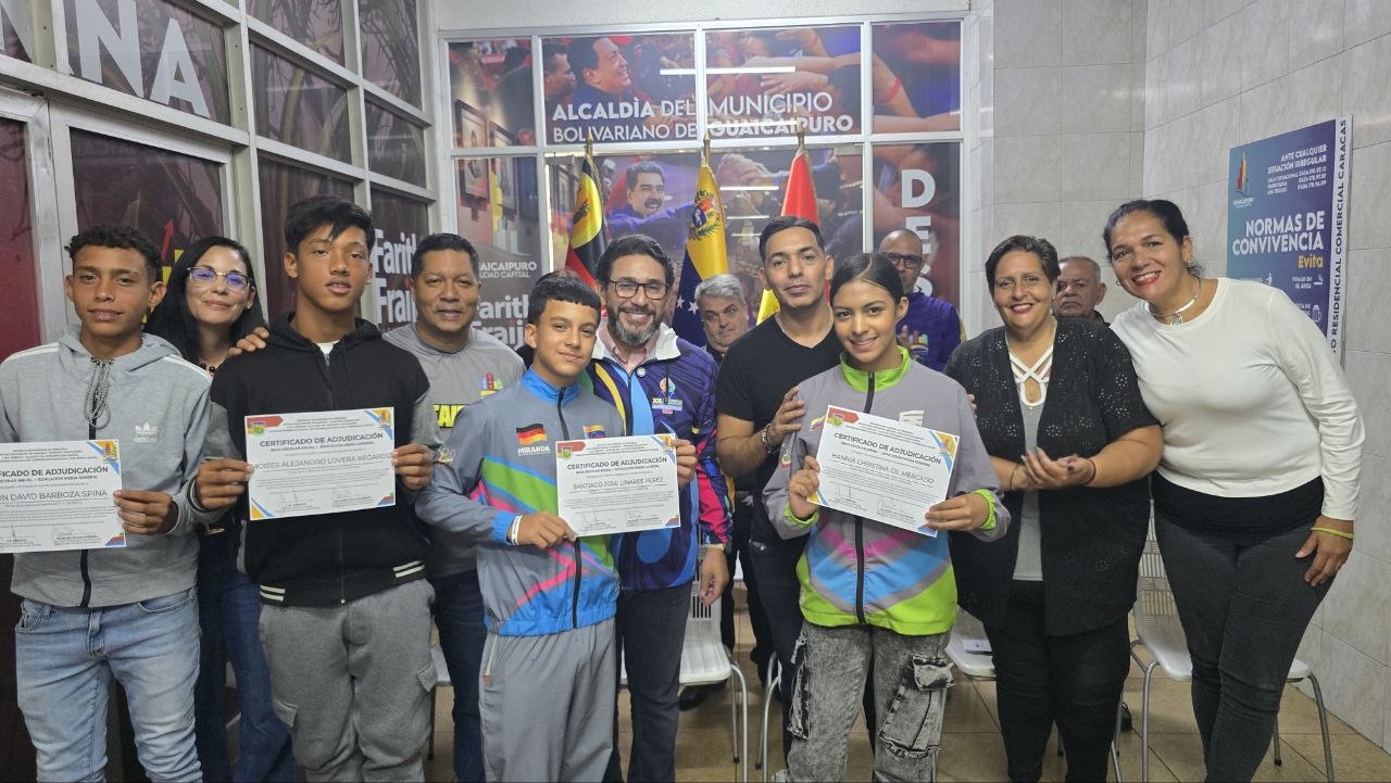 Alcaldía de Guaicaipuro otorga becas completas a 20 atletas de alto rendimiento