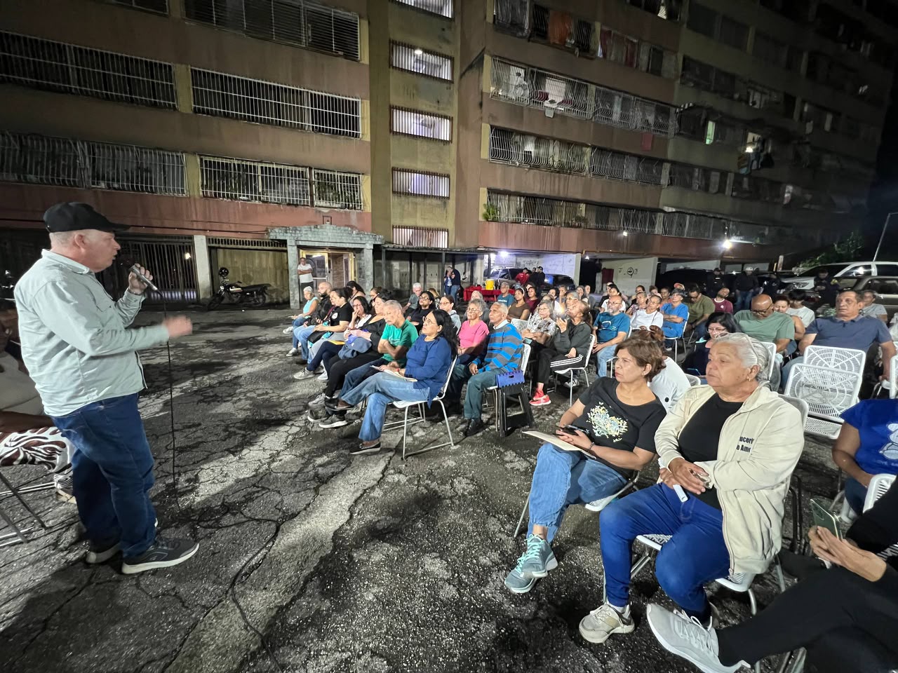 Alcaldía desplegará cuadrillas de reconstrucción y entregará insumos a familias de Res. Skorpion