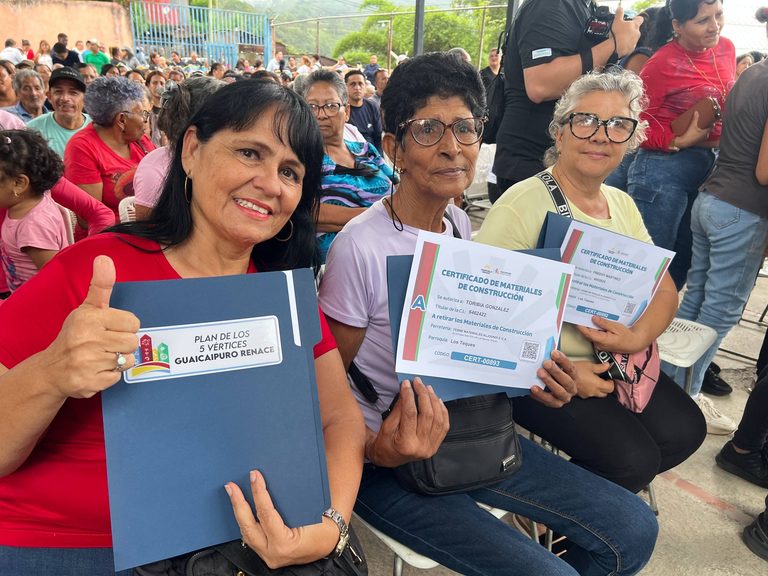 Entregan 160 certificados a familias del Eje Sur afectadas por sismos en Guaicaipuro