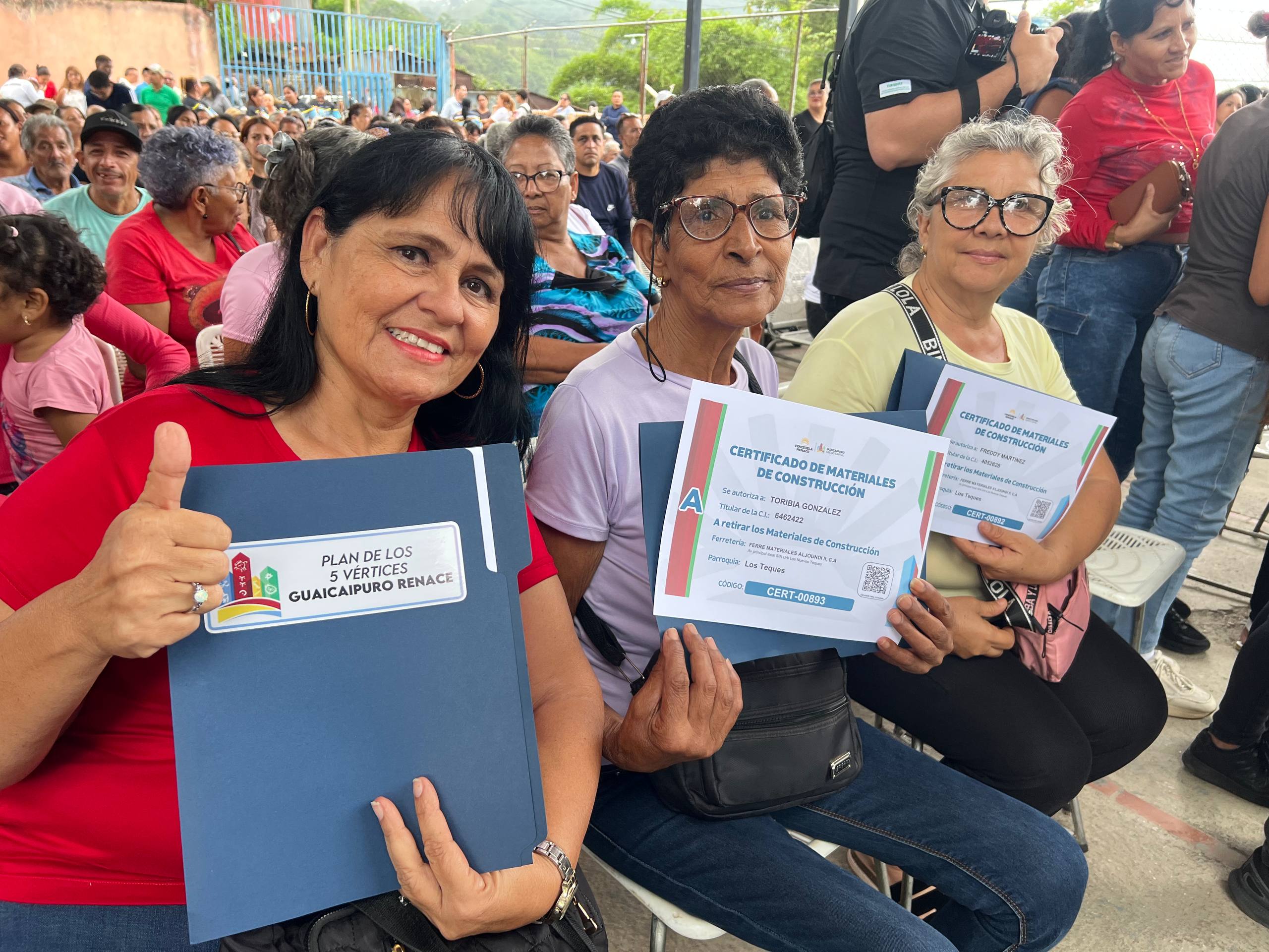 Entregan 160 certificados a familias del Eje Sur afectadas por sismos en Guaicaipuro