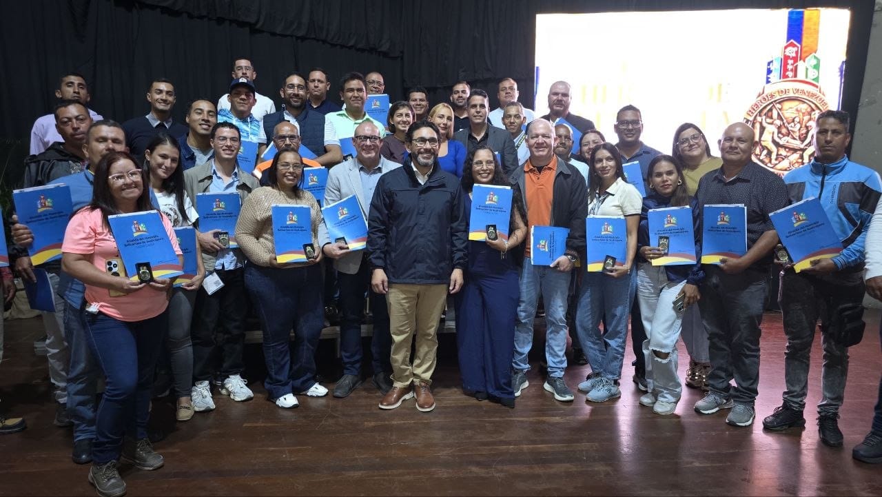 Entregan la Orden «Héroes de Venezuela» a más de 500 voluntarios, empresarios y servidores públicos