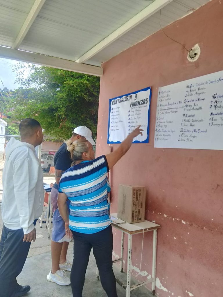 Promueven proyectos comunitarios con abordajes casa a casa en Guaicaipuro