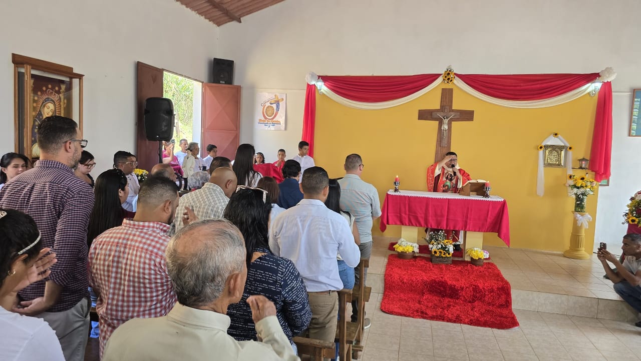 Altagracia de la Montaña celebra 54 años de tradición y fe en honor a San Judas Tadeo