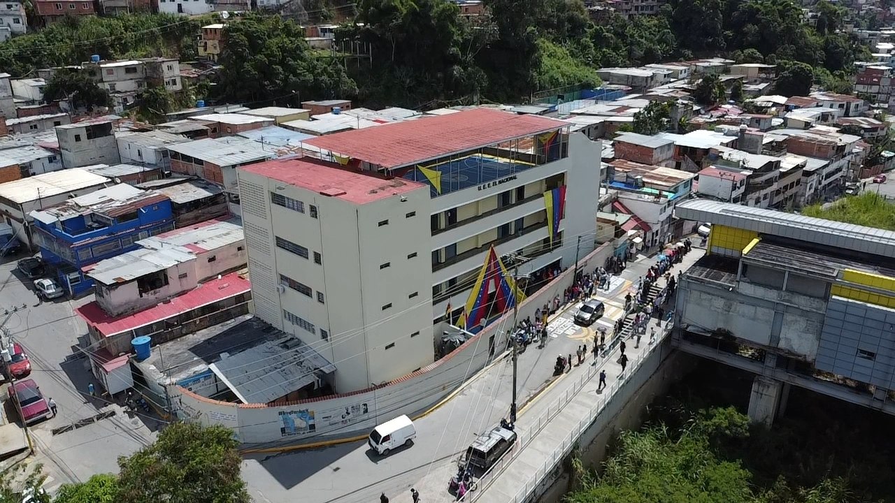 Compromiso con la educación garantiza rehabilitación de la UEE El Nacional